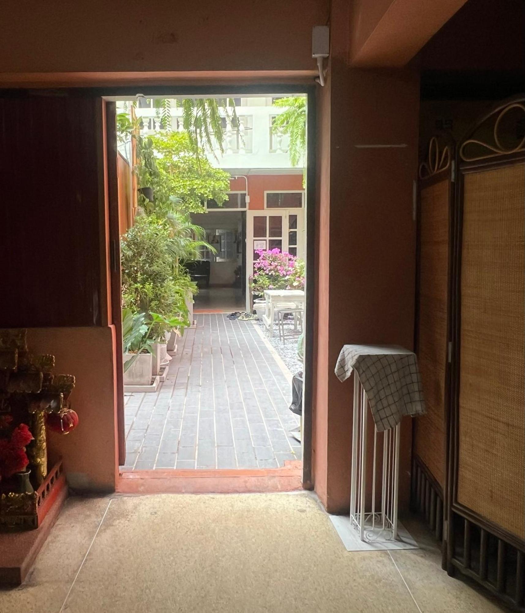 Vonden Garden By Merry V Bangkok Exterior foto